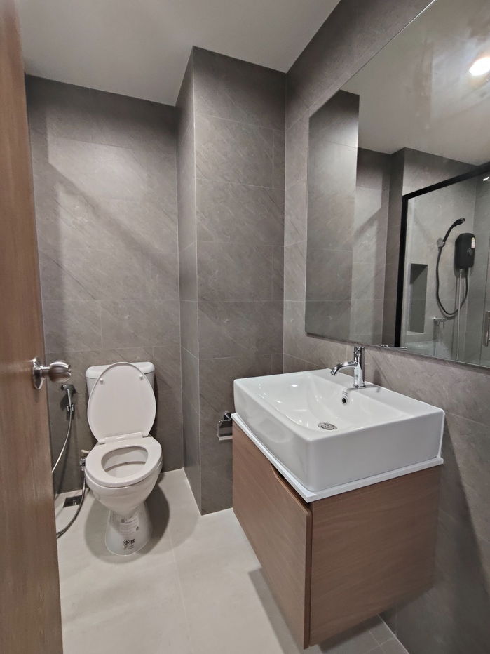 picture Condo for Rent at The Livin Ramkhamhaeng (B6809066) ID Line : @condo88 - 1/5