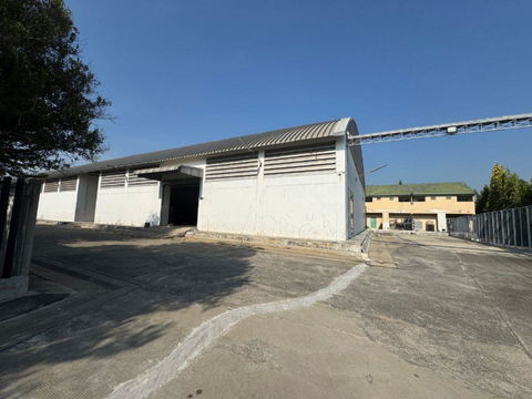 Rent Warehouse usage 700 sqm. at Phuttamonthon Sai4 road