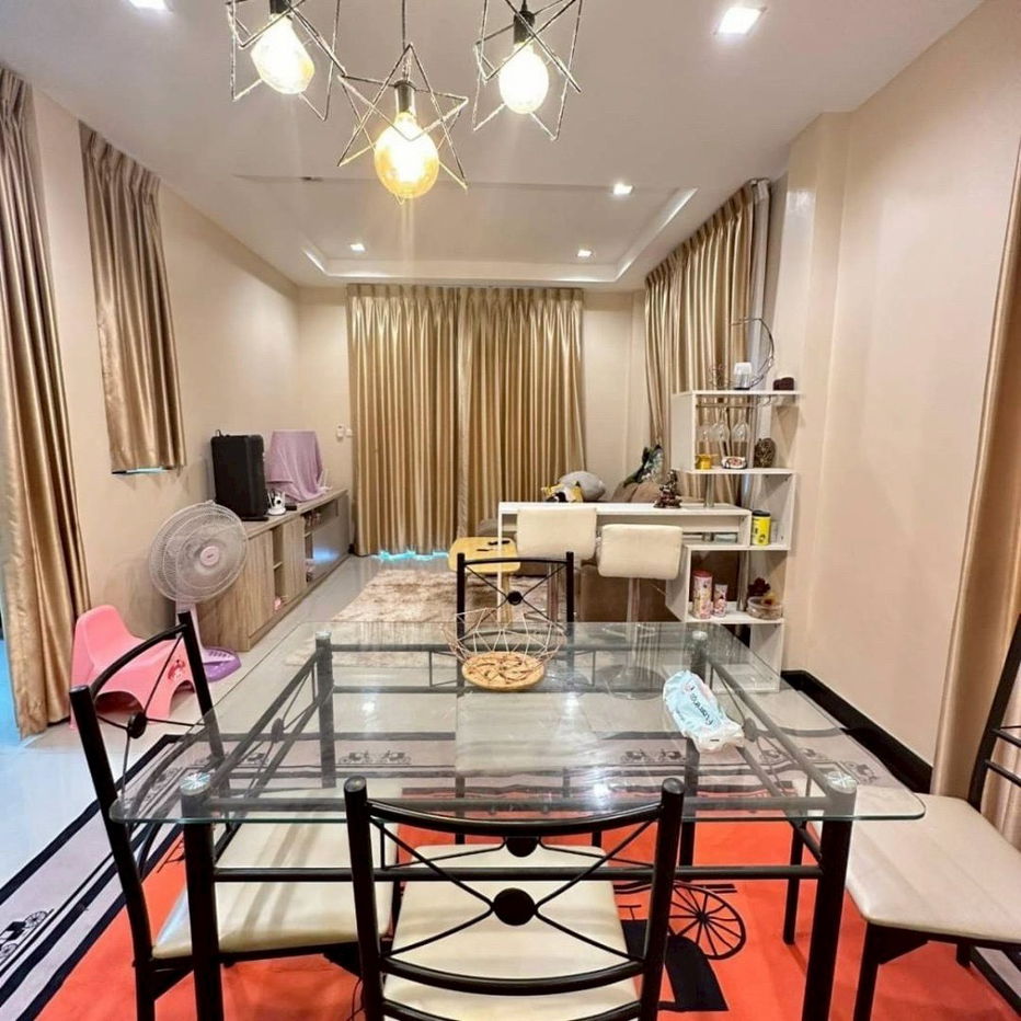 รูป #ให้เช่าบ้านเดี่ยว หลังใหญ่​ เฟอร์นิเจอร์​ครบ พร้อมอยู่สุดๆ​  หมู่บ้านLanceo วงแหวน รามอินทรา 3ห้องนอน​ แอร์​3ตัว​ #เลี้ยงสัตว์ได้  - รูปที่ 14/20