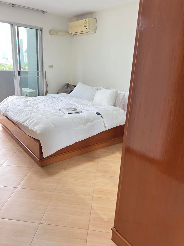 รูป P-41350 ให้เช่า คอนโด วิทยุ คอมเพล็กซ์ New Petchaburi Rd, Makkasan, Ratchathewi, Bangkok พร้อมอยู่ ราคาถูก Line Id @easythaihome 085-592-2897 - รูปที่ 1/10