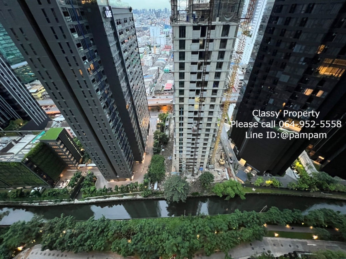 picture *** Condo for rent : Life Asoke-Rama 9  Studio High floor Fully furnished Separate kitchen near MRT Rama9 Special 15,000 Baht only!!! ***  - 12/12