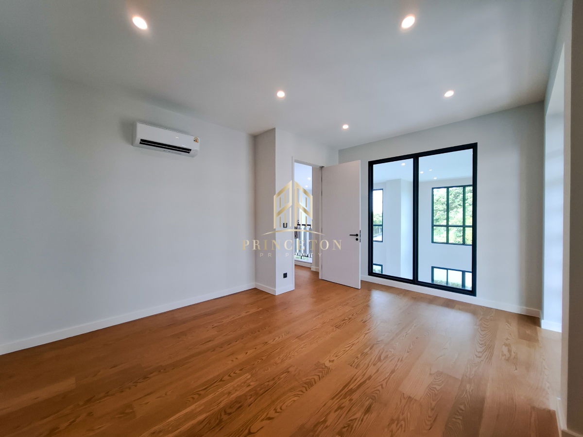 picture Exclusive 3-Storey Luxury Mansion CINQ ROYAL The Eighteen, Bangna KM.7 - 14/46