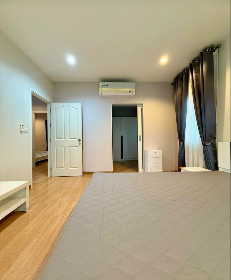 picture For Rent: Single House at Passorn Pride Srinakarin – Namdaeng Modern home in a well-established residential project, offering a peaceful atmosphere - 6/13
