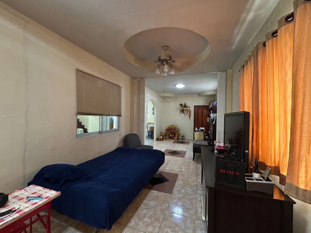 picture For Sale Spacious 2-Storey Twin House, Fully Extended Discover a twin house in the heart of Chonburi. ,Baan Nichada Huay Kapi, Mueang Chonburi  - 6/14