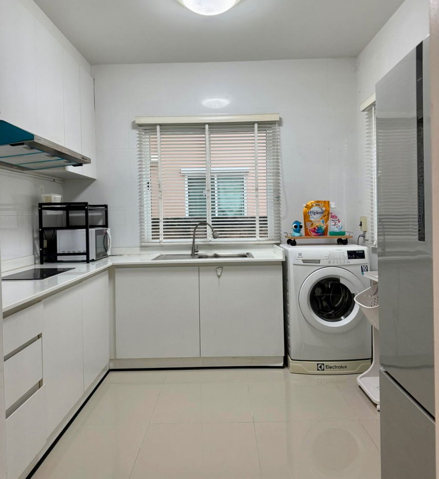 picture For Rent: Single House at Passorn Pride Srinakarin – Namdaeng Modern home in a well-established residential project, offering a peaceful atmosphere - 10/13