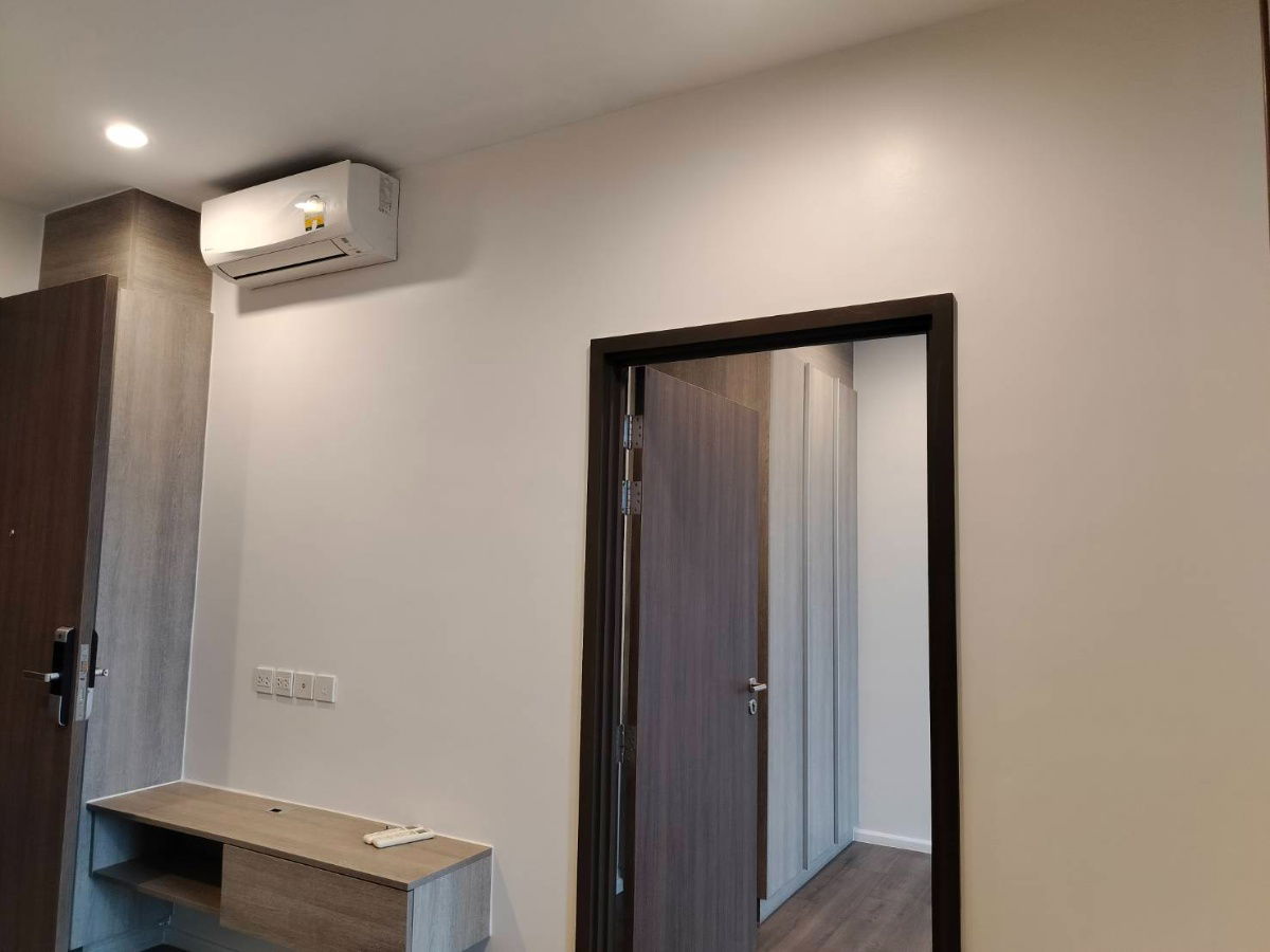 picture Whizdom Essence Sukhumvit for Sell near BTS Punnawithi 200 m. and True digital park - 7/10
