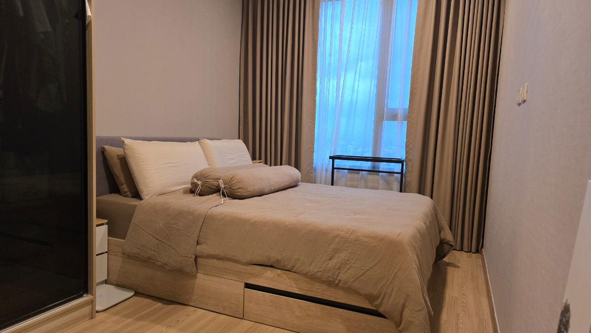 picture SAEL 1 Bedroom Corner Unit on the 19th Floor with an exclusive layout (only one unit per floor) - 4/19