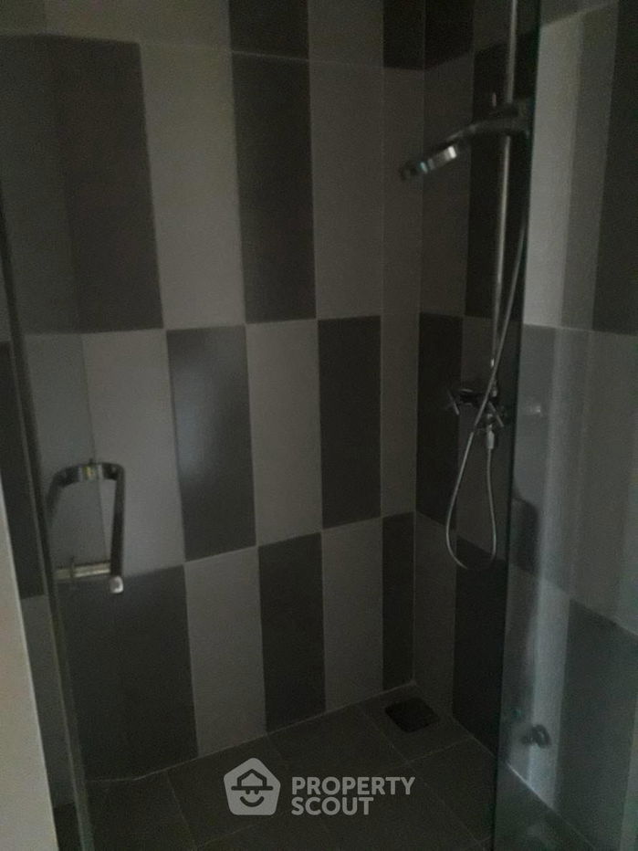 picture 1-BR Condo at Teal Sathorn-Taksin near BTS Wongwian Yai (ID 2309208) - 4/10