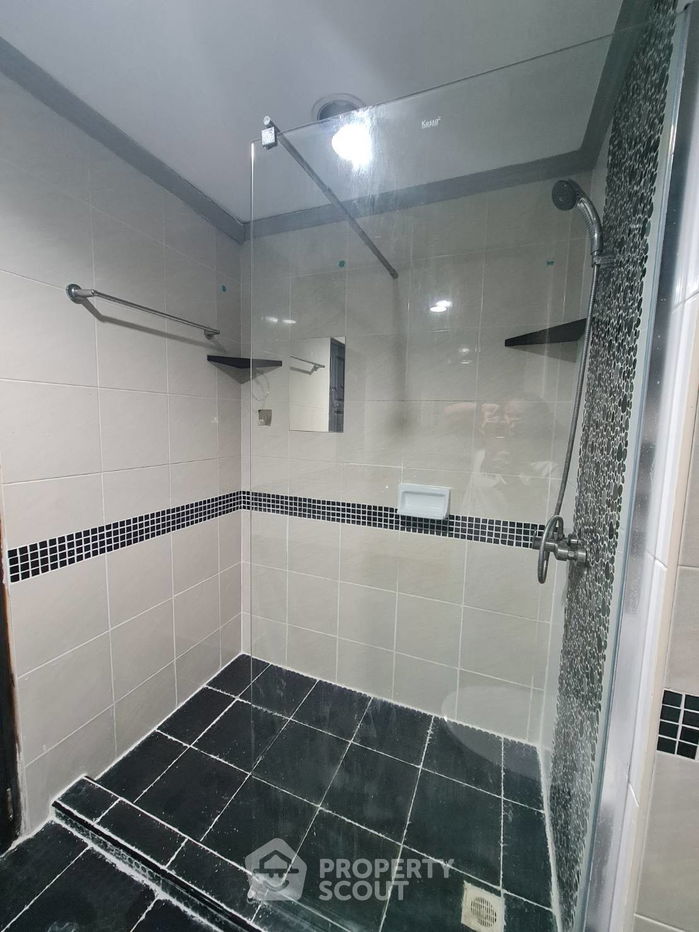 picture 1-BR Condo at View Talay 8 Condominium Jomtien close to Jomtien Beach (ID 2309322) - 10/13