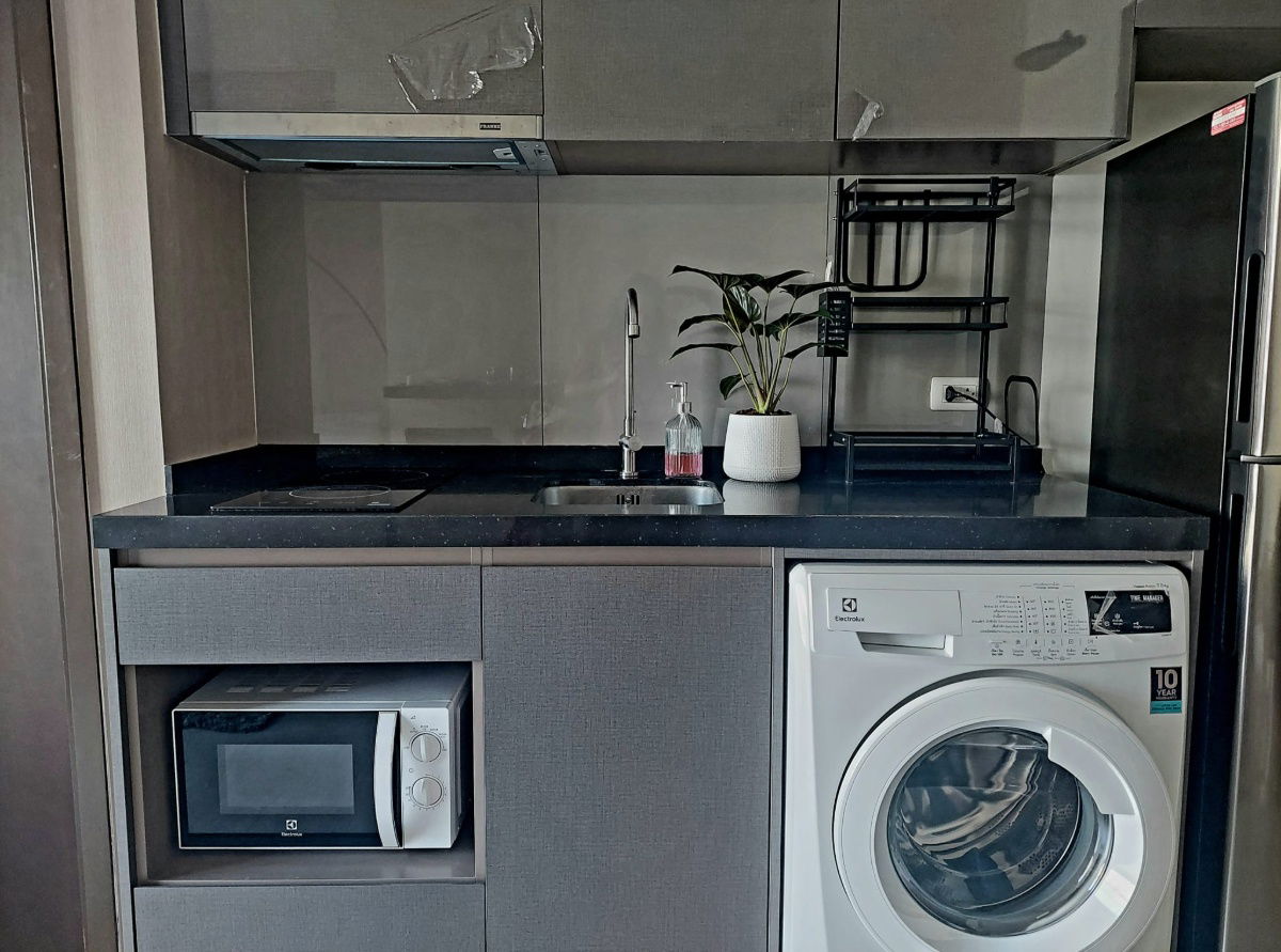 picture Rhythm Asoke Condo for rent 24K Location: Asoke , Rama 9 - 4/7