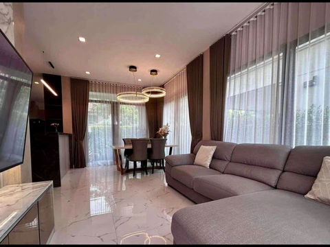  For Rent: Luxury Detached House – Bangkok Boulevard Srinakarin-Bangna Prime Location | Fully Furnished | Near Mega Bangna, BTS, Suvarnabhumi Airport