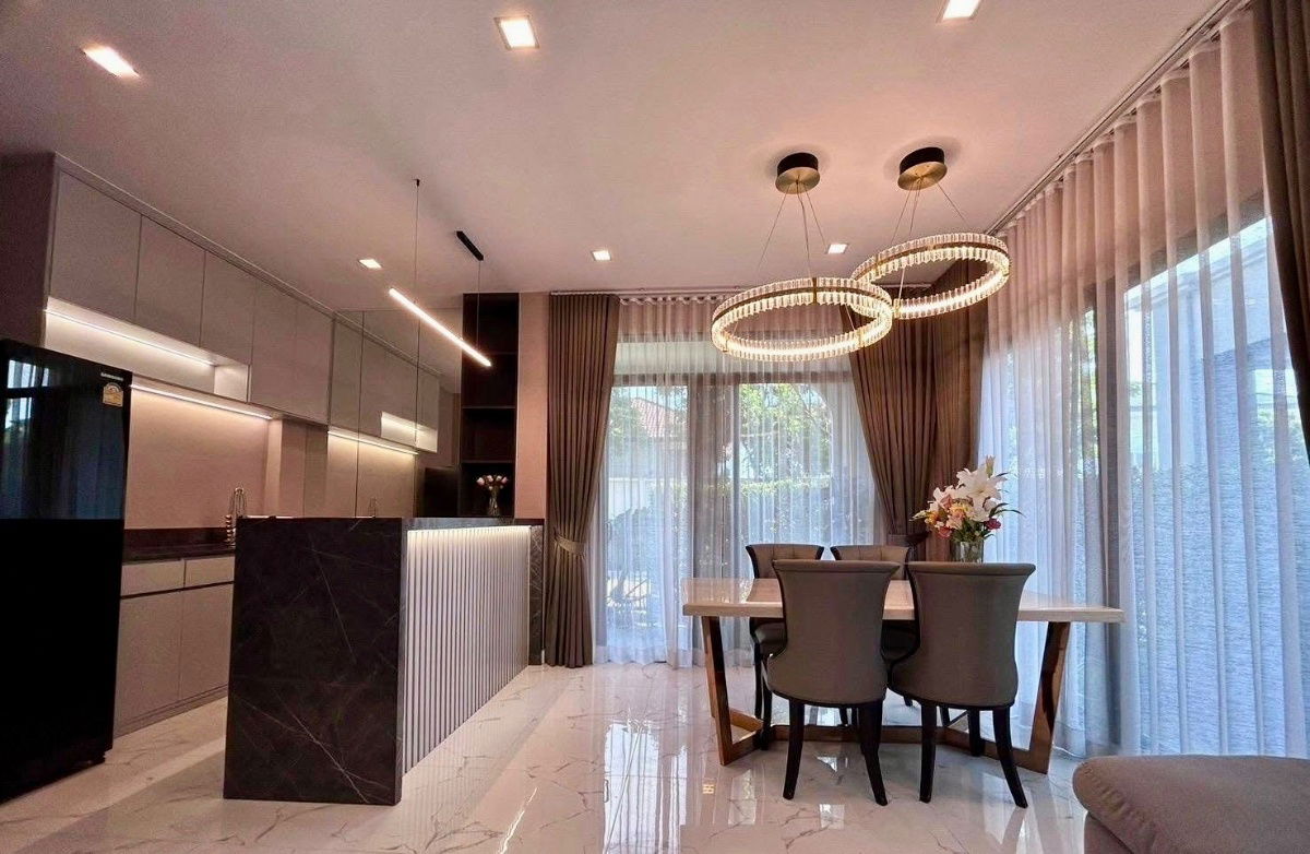 picture  For Rent: Luxury Detached House – Bangkok Boulevard Srinakarin-Bangna Prime Location | Fully Furnished | Near Mega Bangna, BTS, Suvarnabhumi Airport - 2/19