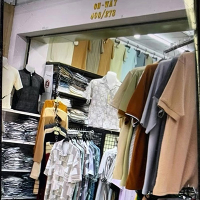 picture Urgent Sale! Commercial Unit – Bobae Tower, 2nd Floor for investors, a prime retail space Bangkok’s largest wholesale clothing hub. - 3/5