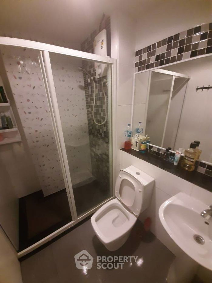 picture 1-BR Condo at Regent Home 10 Chaengwattana in Anusawari (ID 847678) - 10/10