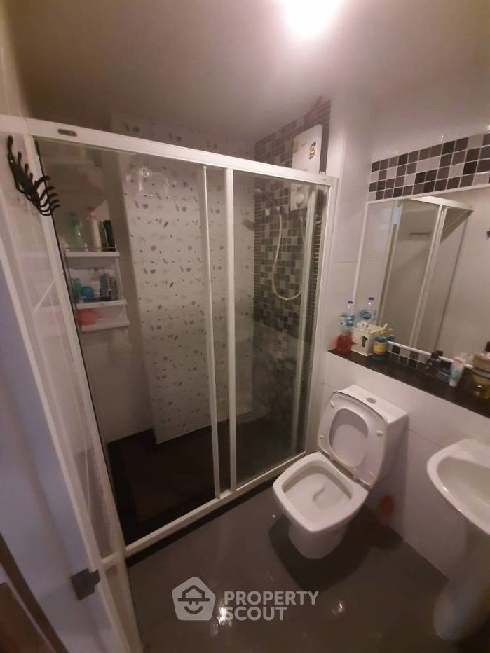 picture 1-BR Condo at Regent Home 10 Chaengwattana in Anusawari (ID 847678) - 9/10