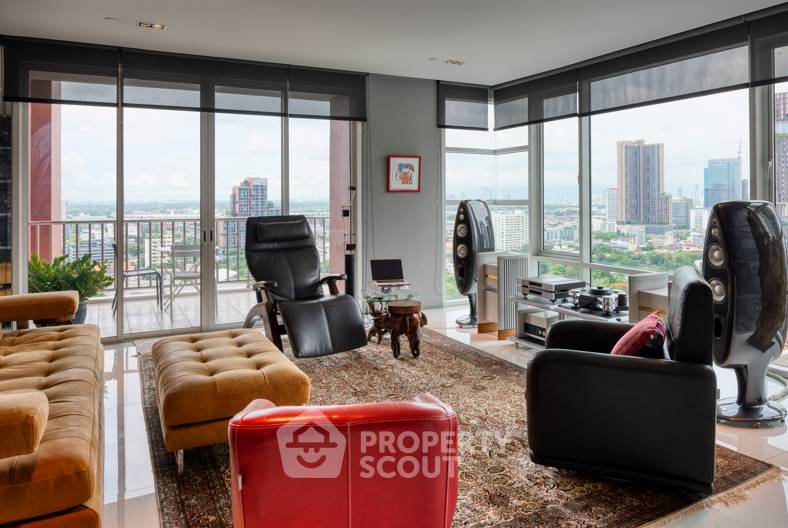 picture 3-BR Condo at Fullerton Sukhumvit near BTS Ekkamai (ID 772351) - 13/26