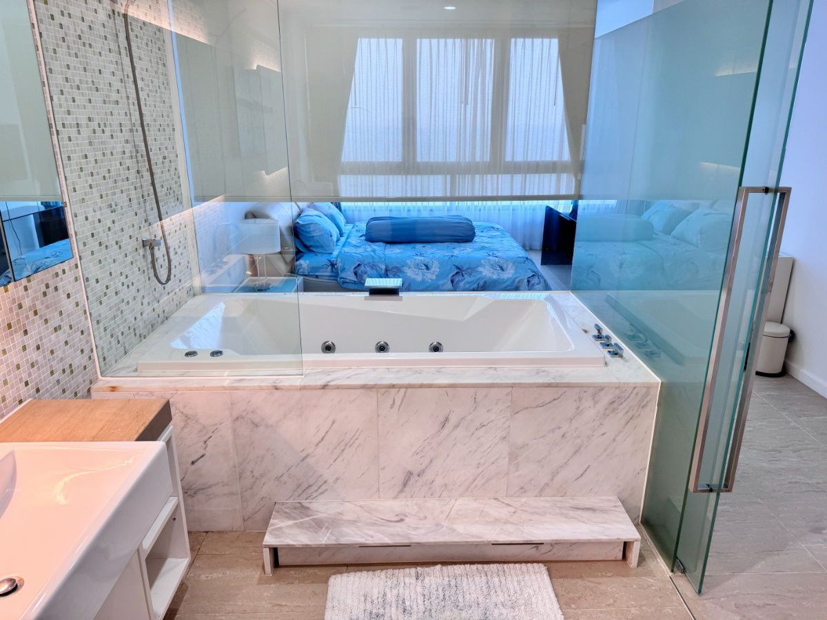 picture Northpoint Wongamat – Spacious 3-Bedroom Condo for Sale | Foreign Quota - 10/40