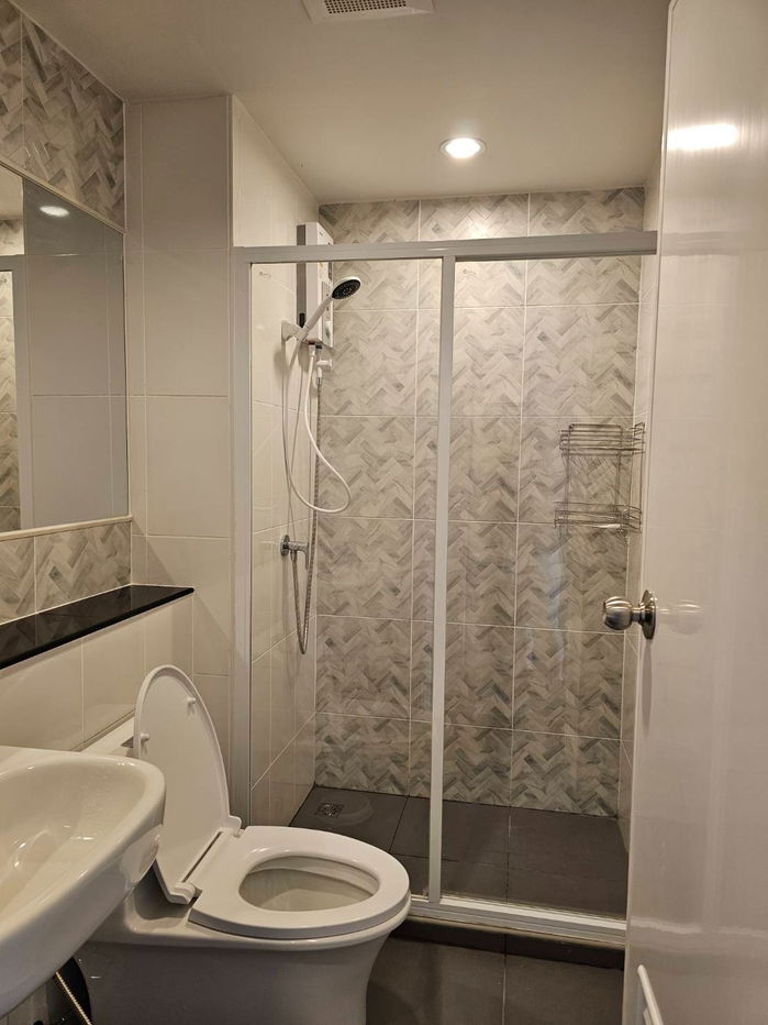 รูป ให้เช่า Regent Home Bangna ติดบีทีเอส เพียง...400 เมตร ห้อง Built-in ใหม่ๆเลย ห้องสวยกว้าง เฟอร์นิเจอร์ครบ (kyz130)  - รูปที่ 7/7