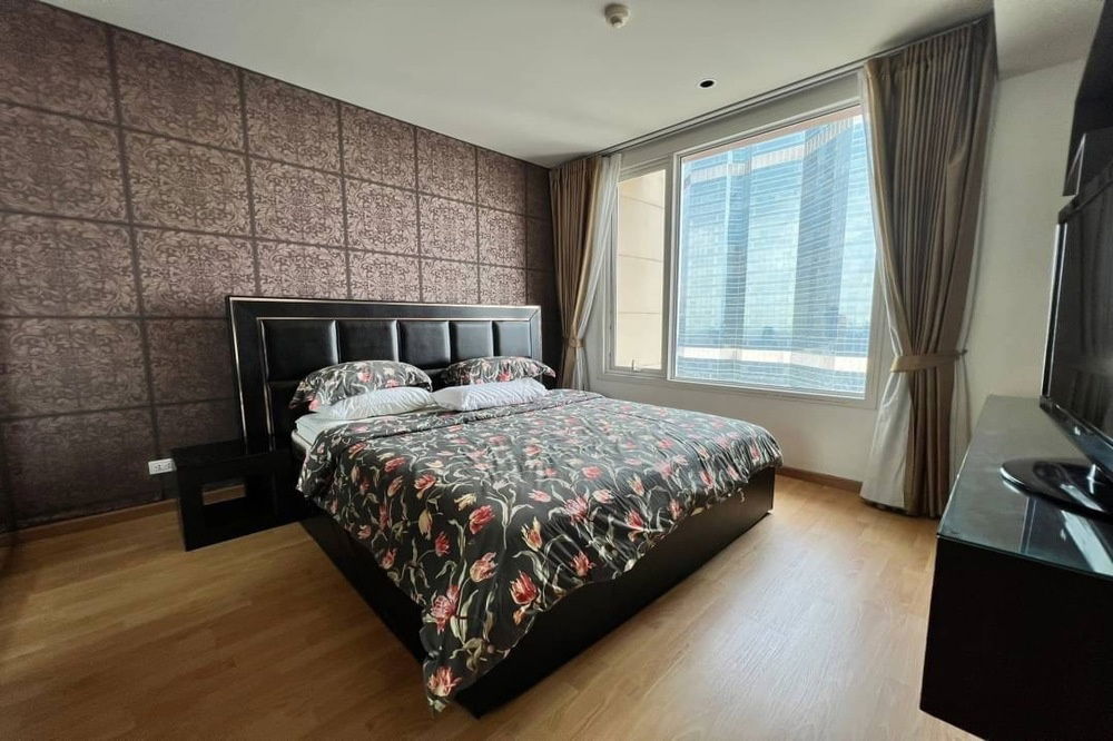 picture For Rent ! high floor31++, North Facing, High ceiling!🔥 Code C20221201684.....The Empire Place, 1 bed, 1 bath, furnished, ready to move in 📣📣 - 6/9