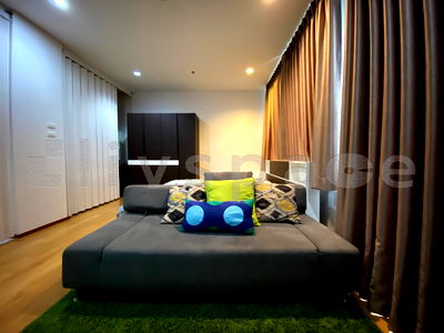 Condos for rent : ▚ LB147ツ For Rent: Villa Sathorn – Studio with separated kitchen, special deal ⭐