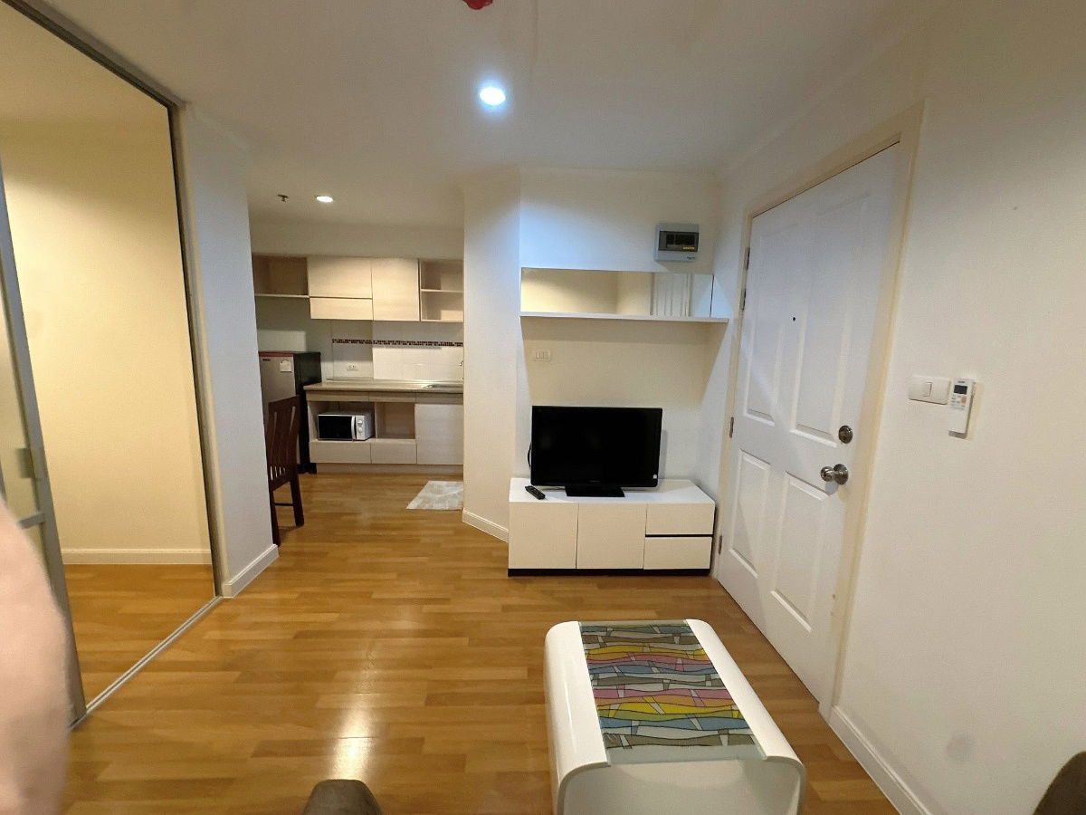 รูป 🌈🌟Rent/เช่า Condo ลุมพินี เพลส รัชโยธิน🌟🌈มีเครื่องซักผ้าเครื่องใหม่‼️12,000 บาท‼️ - รูปที่ 2/17