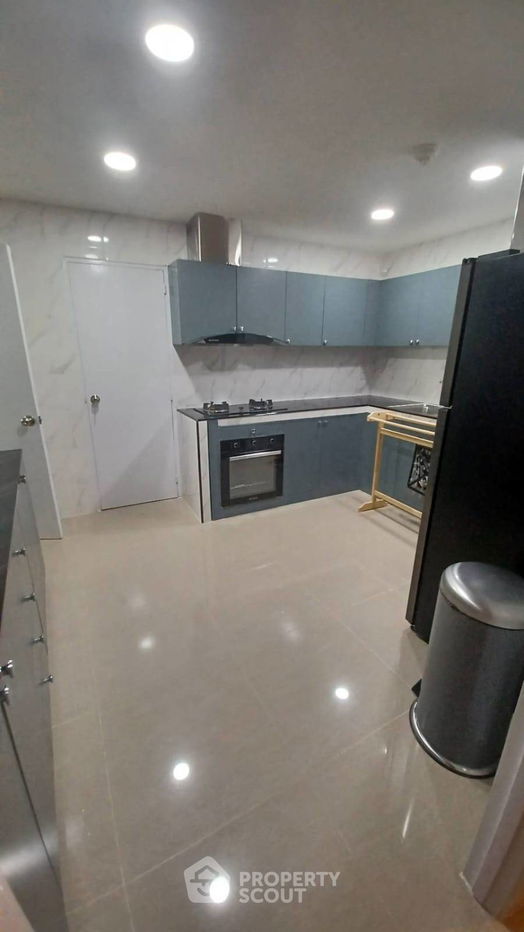 picture 3-BR Condo at President Park Condominium near MRT Queen Sirikit National Convention Centre (ID 1464732) - 3/5