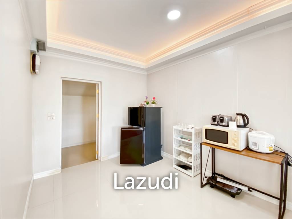 picture 4 Bedroom House Only A Few Steps To The Beach - 13/32