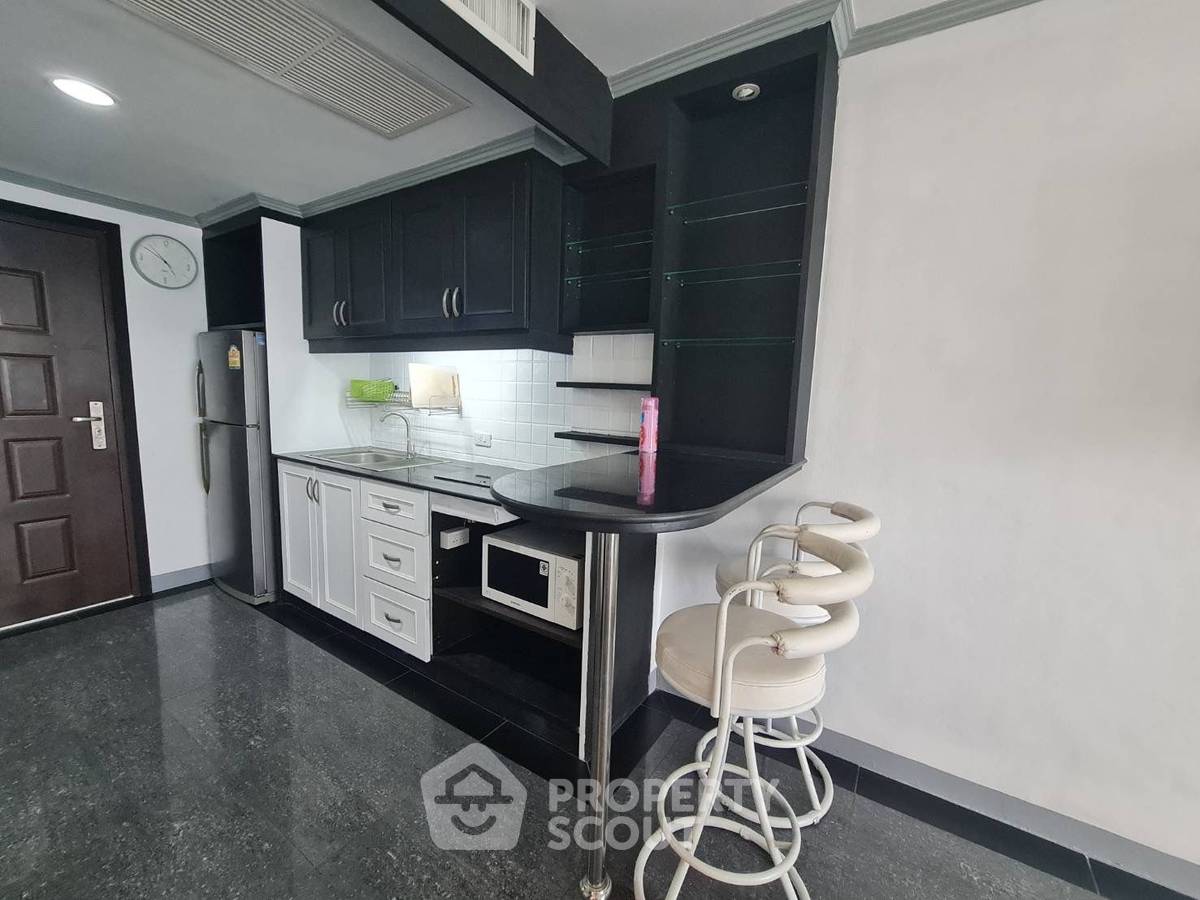 picture 1-BR Condo at View Talay 8 Condominium Jomtien close to Jomtien Beach (ID 2309322) - 8/12