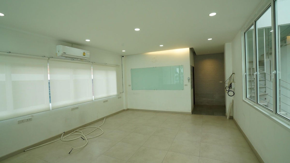 รูป ขายด่วน‼️HOME OFFICE หรู 2 ชั้น - รูปที่ 11/24