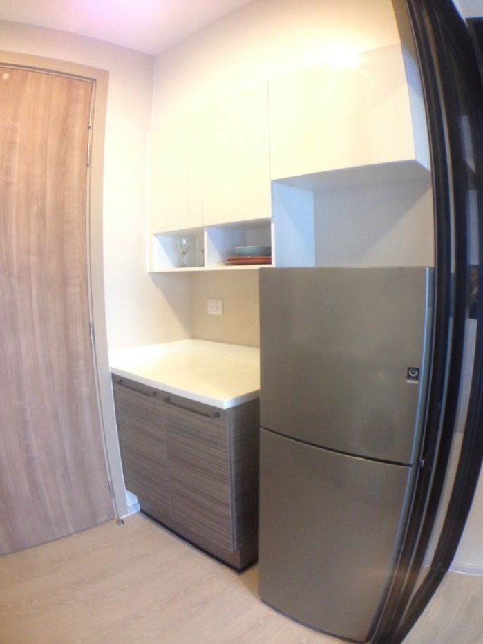 picture For Rent  ✨ "𝐋𝐞𝐭𝐭𝐞 𝐌𝐢𝐝𝐬𝐭 𝐑𝐚𝐦𝐚 𝟗" 1 Bedroom 1 Bathroom Size 30 Sq.m. Near : MRT-Rama 9 - 6/8
