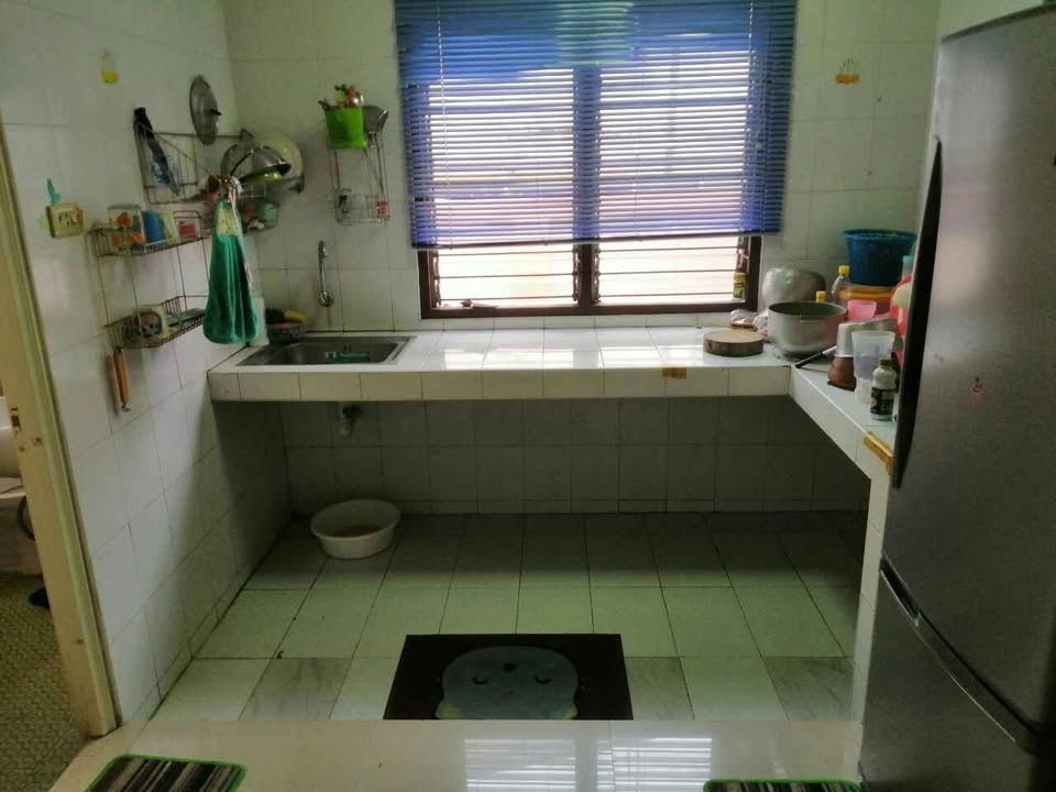 รูป ขายบ้านเดี่ยว 2 ชั้น หมู่บ้านนภัสสร อำเภอพานทอง จังหวัดชลบุรี ทำเลดี เดินทางสะดวก ใกล้สถานีดับเพลิงหนองตำลึง - รูปที่ 10/13