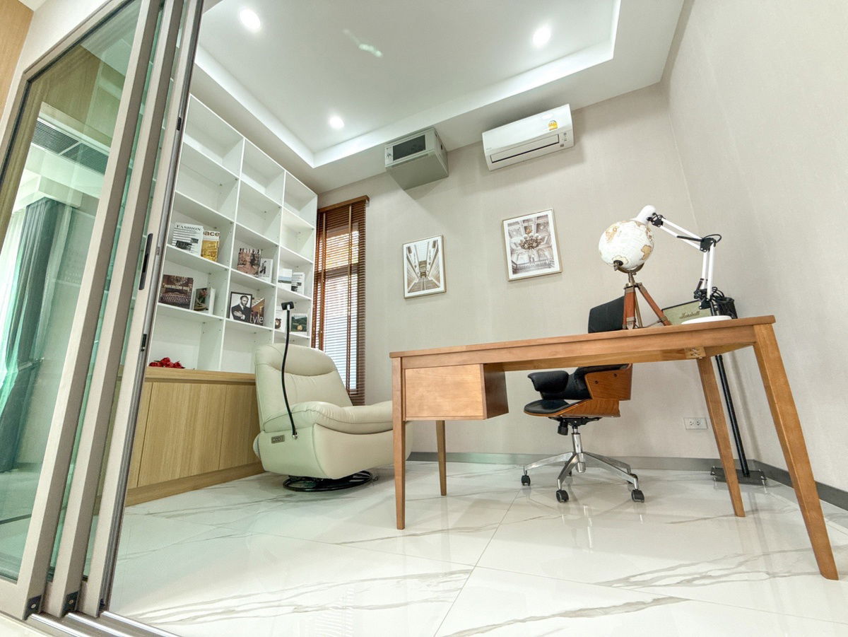picture Modern 5 BR Luxury Pool Villa near Mabprachan Lake | Pattaya - 28/44