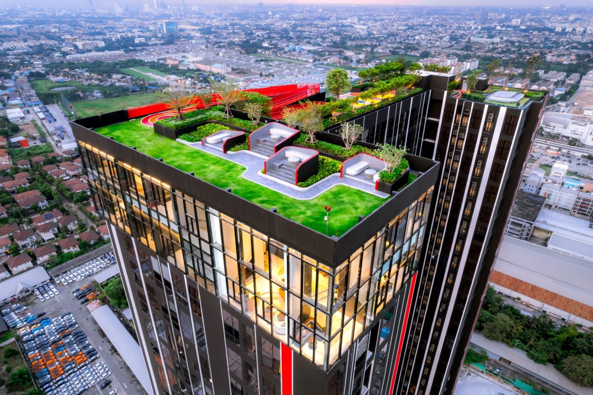 picture 🔥 Hot Deal! Corner condo near MRT Yaek Nonthaburi 1 – high ceiling, spacious, pool view, same floor as facilities. Special price only 3.99 MB! - 28/30