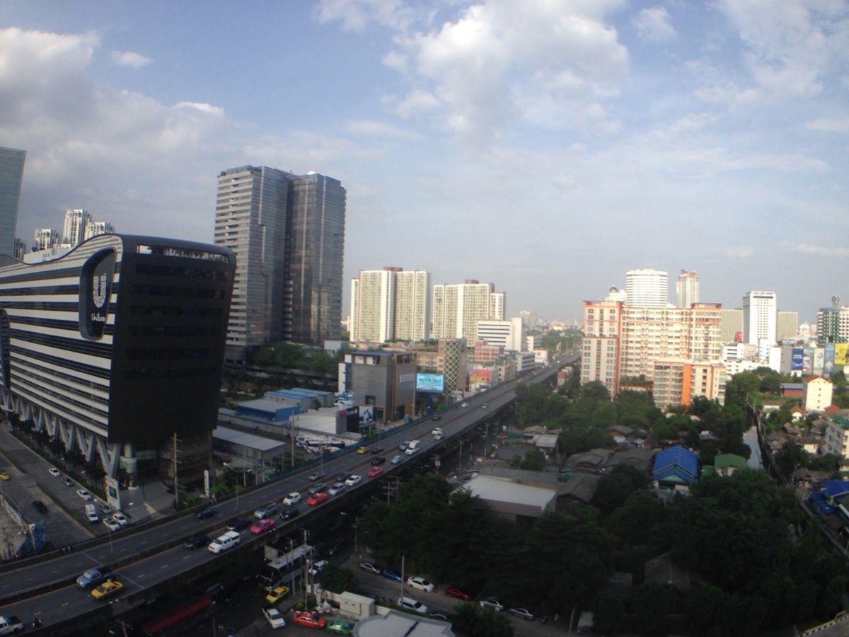 picture For Rent  ✨ "𝐋𝐞𝐭𝐭𝐞 𝐌𝐢𝐝𝐬𝐭 𝐑𝐚𝐦𝐚 𝟗" 1 Bedroom 1 Bathroom Size 30 Sq.m. Near : MRT-Rama 9 - 7/8