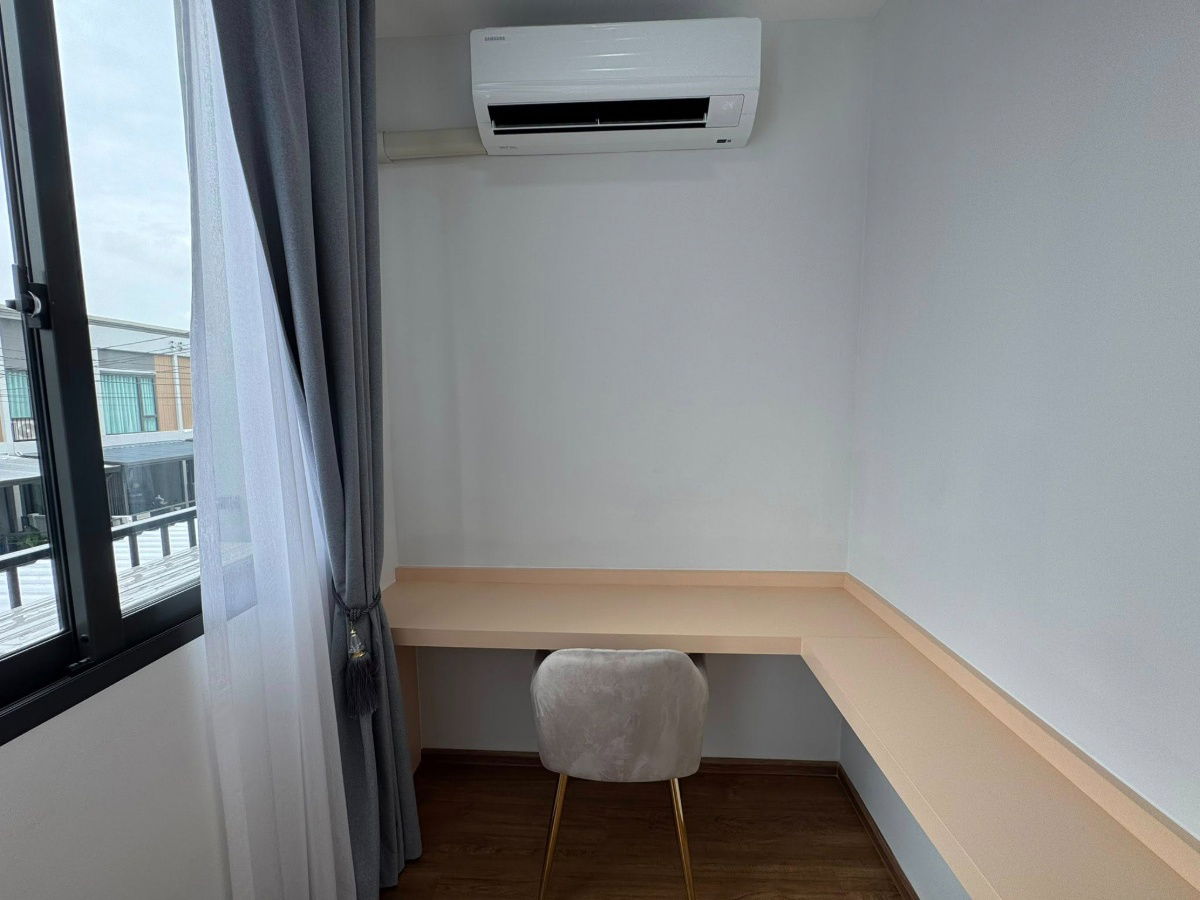 picture 🏡 Townhome for rent 📍 Next to Mega Bangna 💰 Rent 37,000 baht/month  - 6/19