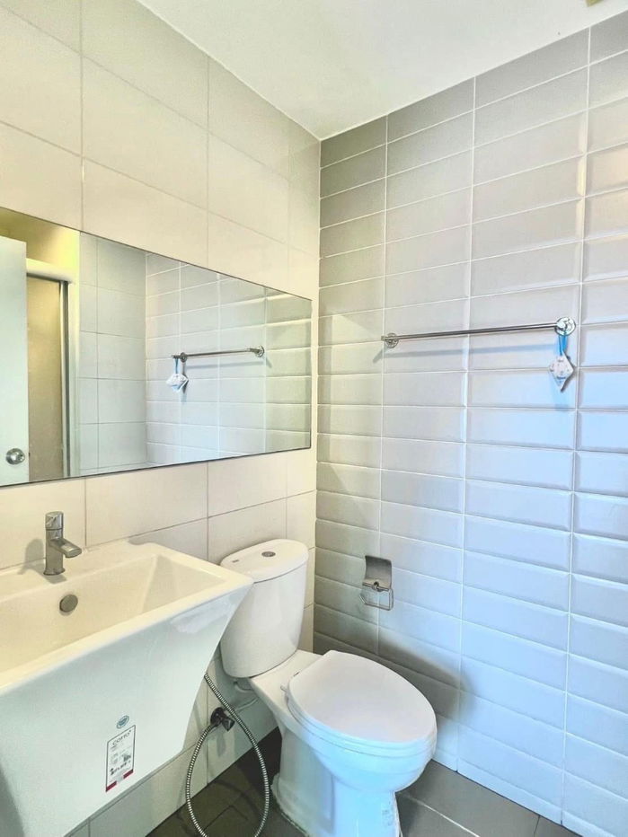 picture BTS Ekkamai 800 m.  Price  13,000 Baht Condo Aspire Rama 4 ( Rental ) - 14/17