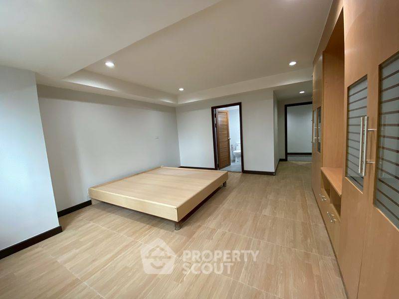 picture 4-BR Condo at Royal Castle Sukhumvit near BTS Phrom Phong (ID 886675) - 18/25