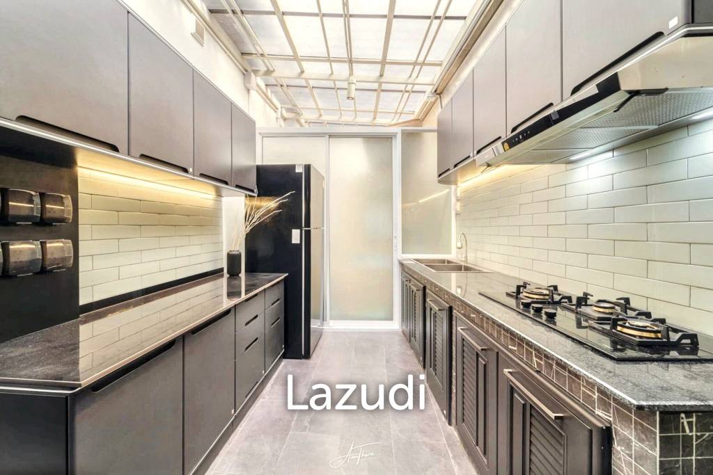 รูป 3 Bed 4 Bath 580 SQ.M Heart Ekkamai Soi 10 - รูปที่ 53/58