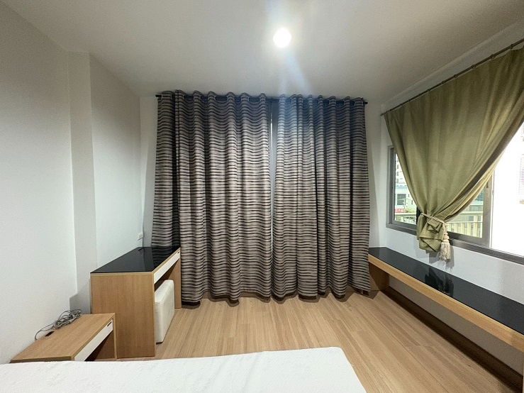 picture Condo for Rent: Life @ Ratchada-Huai Khwang - 8/17