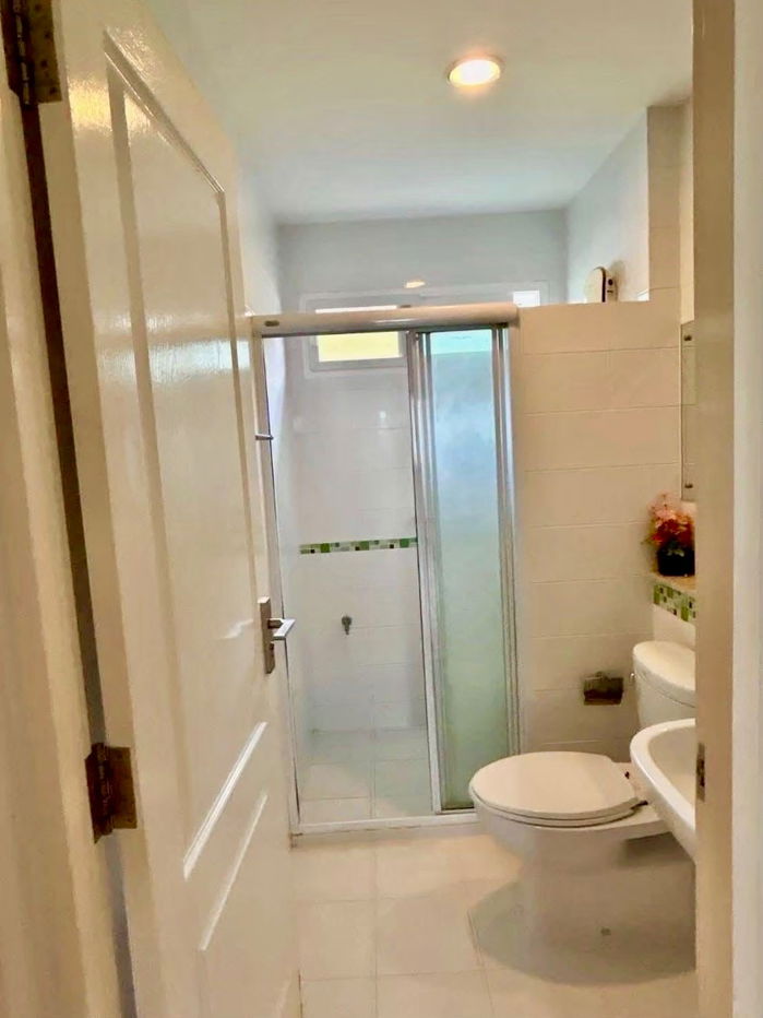 picture 🏡 For Sale: 2-Storey Detached House in Mantana Rama 9 – Srinakarin Beautiful, fully furnished home in a premium gated community by Land & Houses. - 29/35