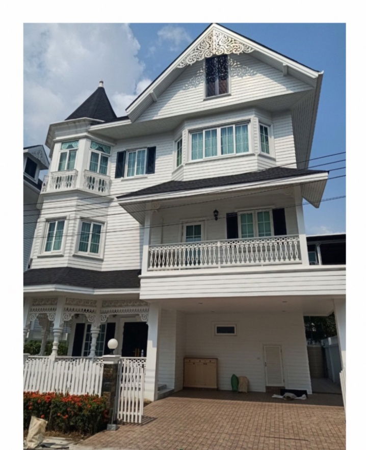 picture Fantasia Villa 4, a detached house for rent near Central Bangna and BITEC Bangna. - 1/13