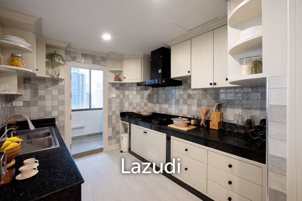 รูป Luxurious 3-Bedroom  212 SQ.M. The Waterford Park Sukhumvit 53 - รูปที่ 19/36
