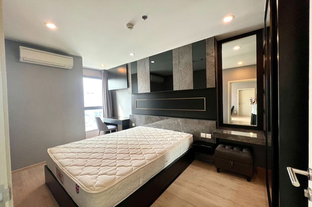 รูป ห้องเช่า ! ทำเลทอง, ชั้นสูง37++!! วิวตึกมหานคร/วิวเมือง!!🔥 Code C20231000388.....Ideo Q Chula - Samyan, 2 นอน, 2 น้ำ, แต่งครบ, พร้อมเข้าอยู่ 📣📣 - รูปที่ 8/18