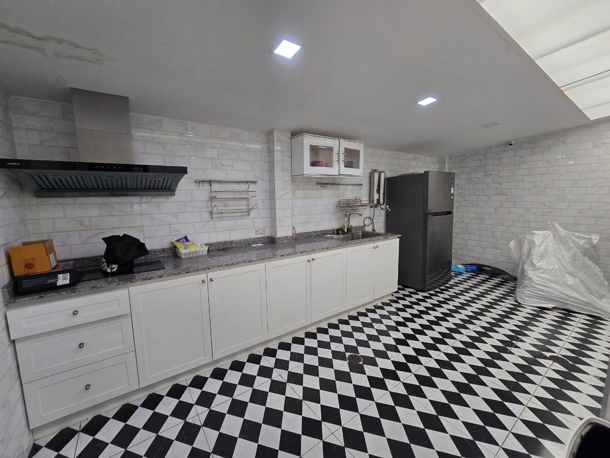 picture #R6400 🎉 160968 Home Office for rent  DISTRICT EKKAMAI-RAMINTRA  - 11/11