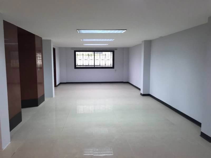 picture Commercial building for rent in prime location, Rama 3 Road. - 6/8