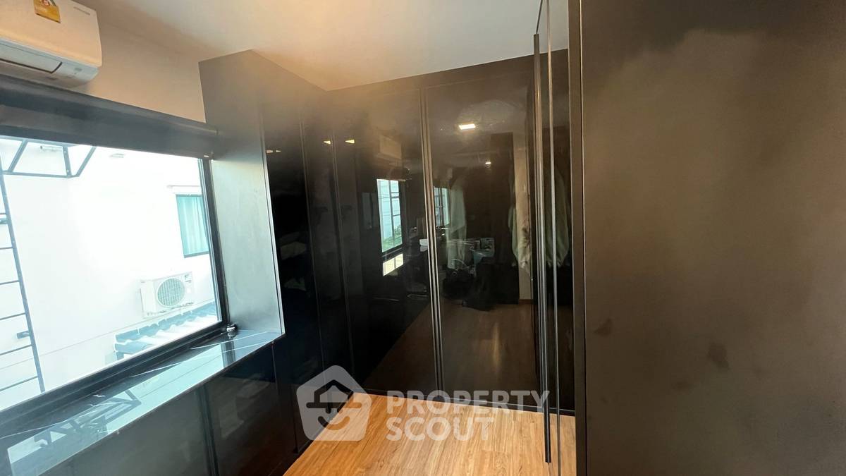 picture 3-BR Townhouse in Prawet (ID 1884842) - 5/19