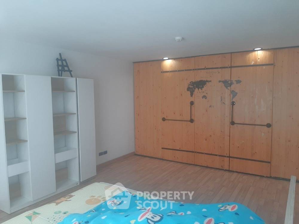 picture 1-BR Condo at Regent Home 10 Chaengwattana in Anusawari (ID 847678) - 7/10