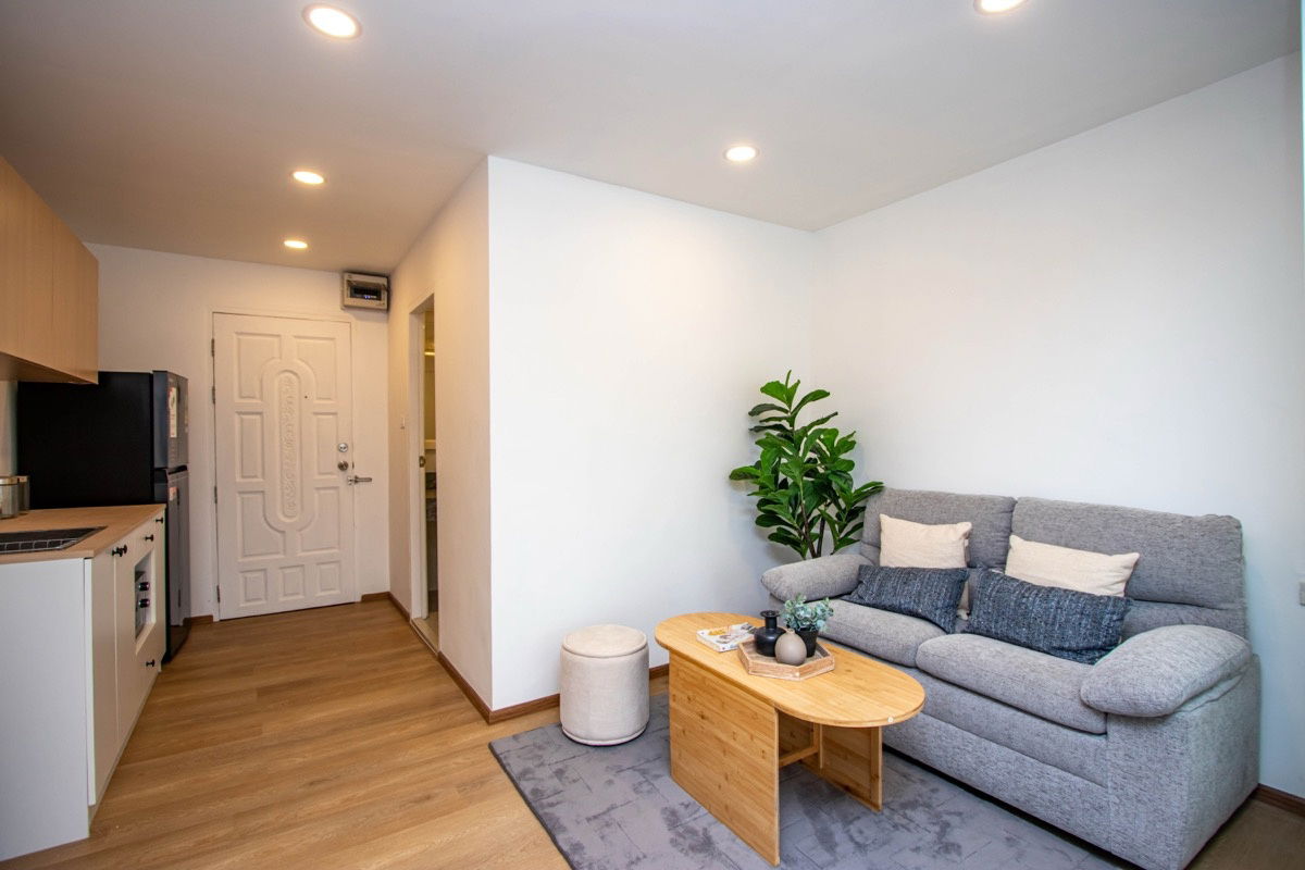 picture Jc hill place condo for sale! Next to Jedyod Plaza, Near Cmu,Nimman - 3/10