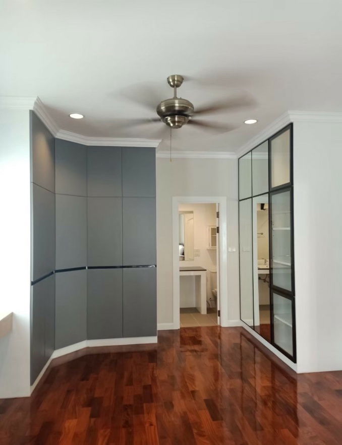 picture Fantasia Villa 4, a detached house for rent near Central Bangna and BITEC Bangna. - 8/13