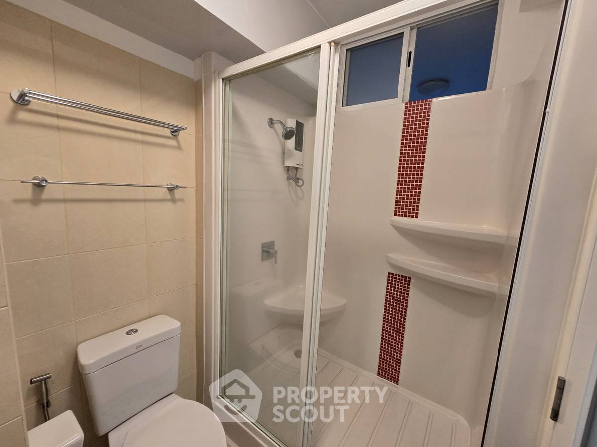 picture Studio Condo at I-Biza Condominium RCA in Bang Kapi (ID 2309661) - 4/6